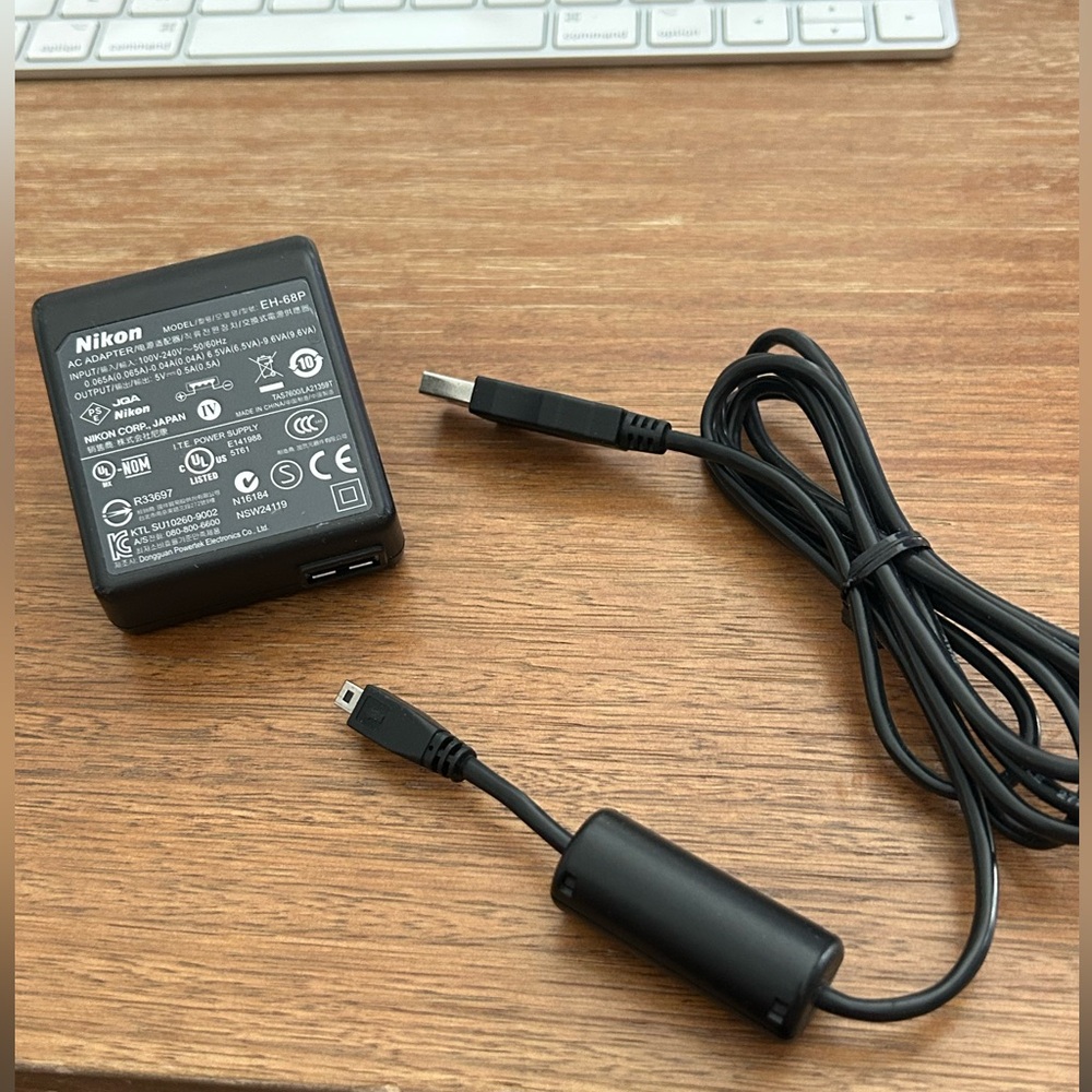 Nikon EH-68 P AC Adapter Charger w/USB cable Camera Power Adapter